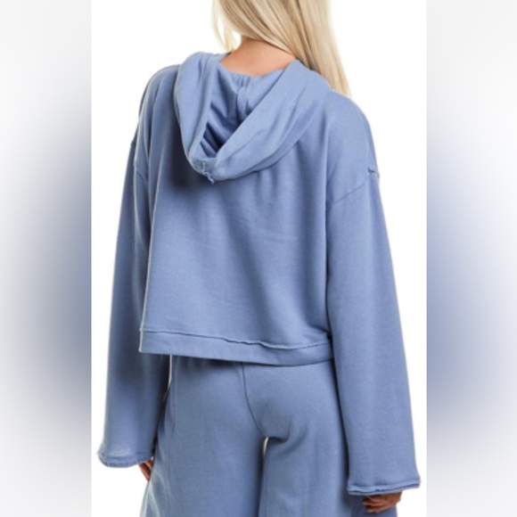 KENDALL & KYLIE CROPPED HOODIE ♥️IN STORES♥️ - Picture 2 of 2